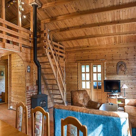 Nice Home In Mscice With Kitchen Esterno foto